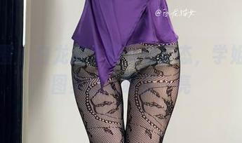 微密圈 – 白龙猫女的灵动姿态，学姐写真图集让人眼前一亮