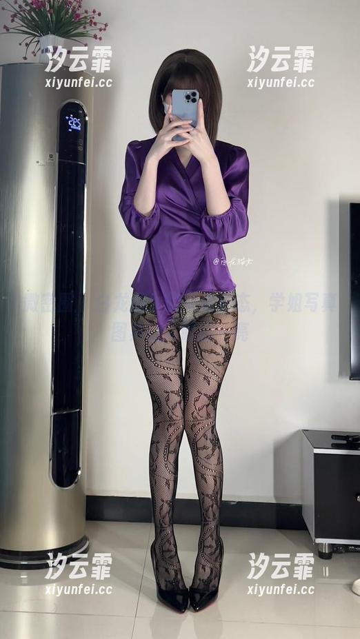 微密圈 - 白龙猫女的灵动姿态，学姐写真图集让人眼前一亮