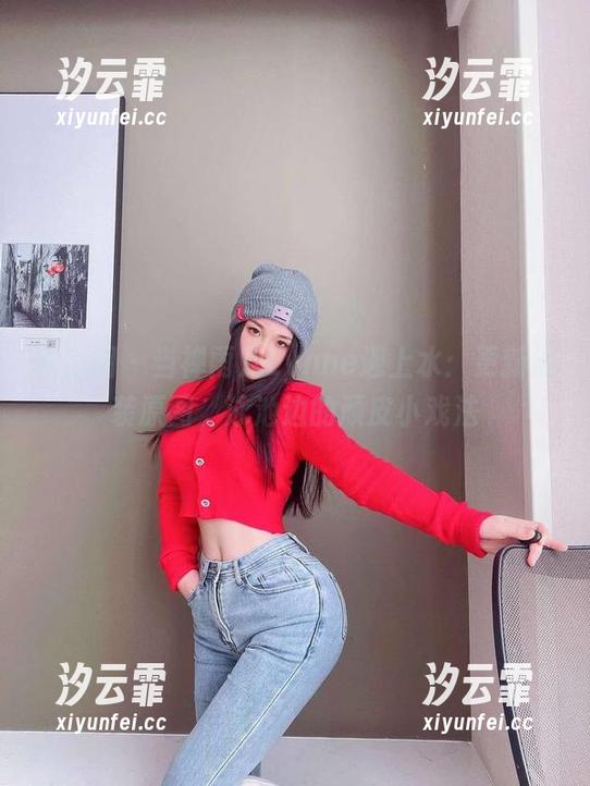 微密圈 - 当禅雨儿Lynne遇上水：更新泳装原图，泳池边的顽皮小戏法