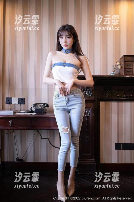 秀人网-Yomi悠蜜 秀人网 - Yomi悠蜜的神奇教室:美图就是这样的任性,完全免费!