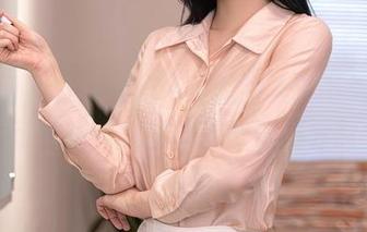 秀人网 – 戴允祺zoe长腿图集，下载的时候可别把自我的审美降到负分啊。