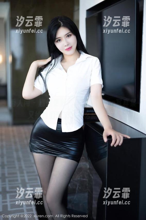秀人网-杨晨晨Yome 秀人网 - 剧情更新,杨晨晨Yome写真集又给我们带来了什么新花样?