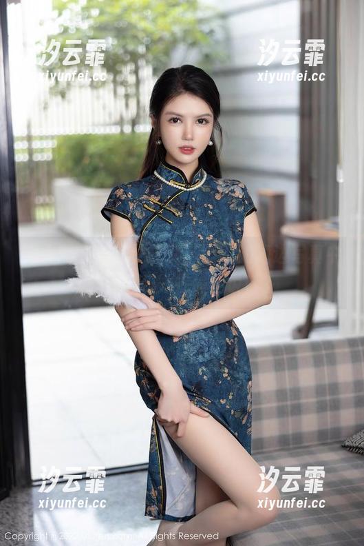 秀人网 - 难道林文文yooki的海边写真中，海风和她在偷偷说话？