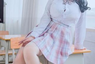 穆零Mu0的温泉内衣套图，水蒸气让内衣也有它的“气质”啦！