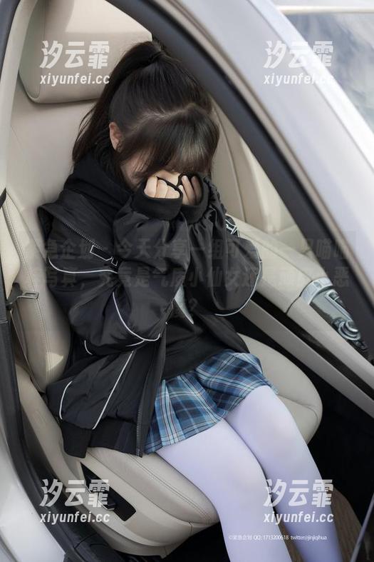 紧急企划-一只喵喵梓 紧急企划 - 今天分享一组可爱的一只喵喵梓写真,究竟是气质小仙女还是顽皮小恶魔?
