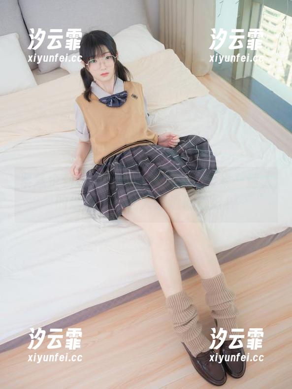紧急企划 - 见希w白丝牛仔裤合集—迷人的迷雾，真让人想透彻就好！