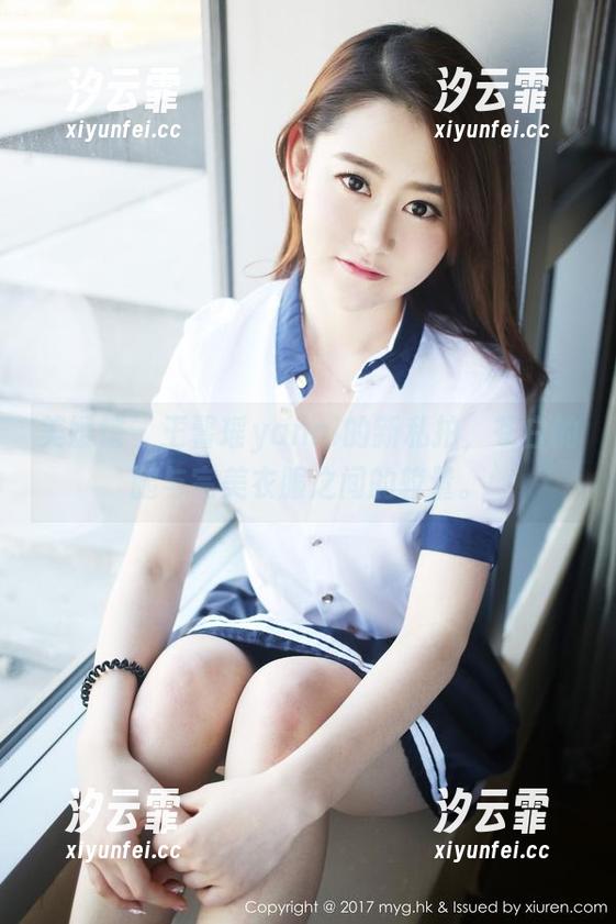 美媛馆 - 王馨瑶yanni的新私拍，苍白的腿与完美衣服之间的较量。