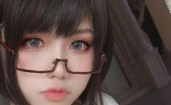 一双眼睛看遍原图，芊川一笑MNK的内衣全集来啦！