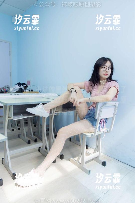 袜啵啵-小沫 袜啵啵 - 小沫的黑丝——作品集里盛满了那种“哦,原来这样也可以”的惊讶,原图让我对她刮目相看。
