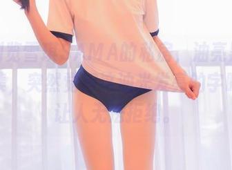正在浏览雪琪SAMA的私房，油亮黑丝太太合集，突然觉得这油光发亮的字眼真的让人无法拒绝。