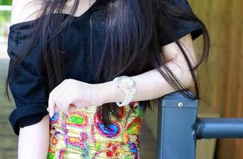 青豆客 – 观看王婉悠的图包，天使和恶魔的微妙较量