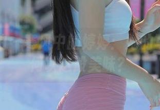 魔镜街拍 – 寒风中的婷婷：她的写真作品何以这般美味？
