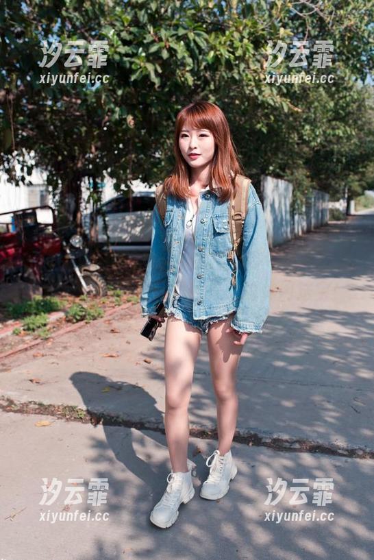 魔镜街拍-婷婷 魔镜街拍 - 看,咱们的OL婷婷午后不只是工作,包臀灰裙套图就是她的休闲法宝!